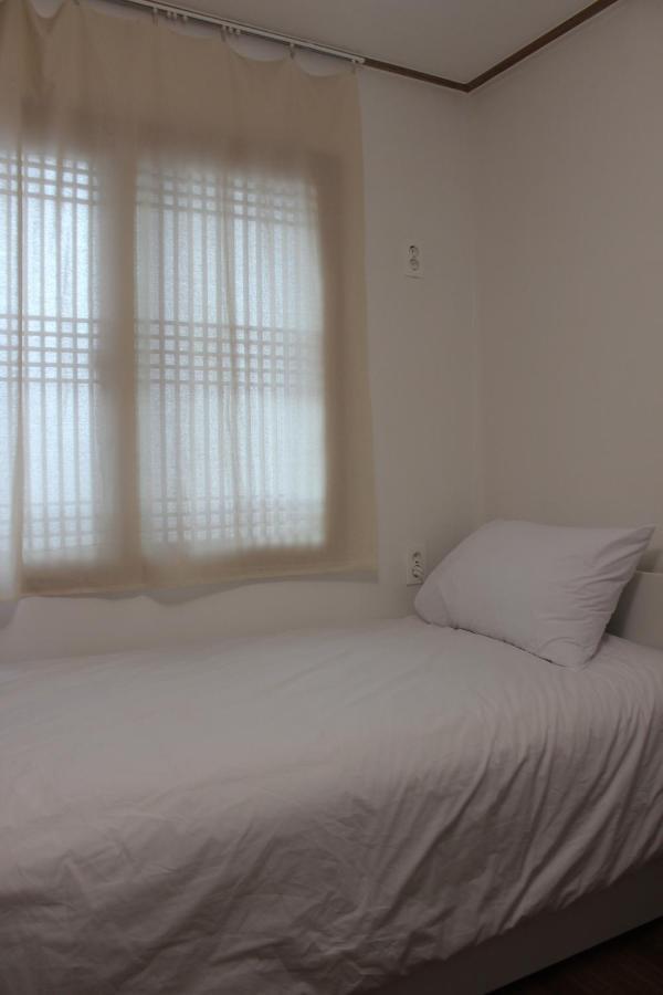 Hostel Jl In Chung-Jeong Сеул Экстерьер фото