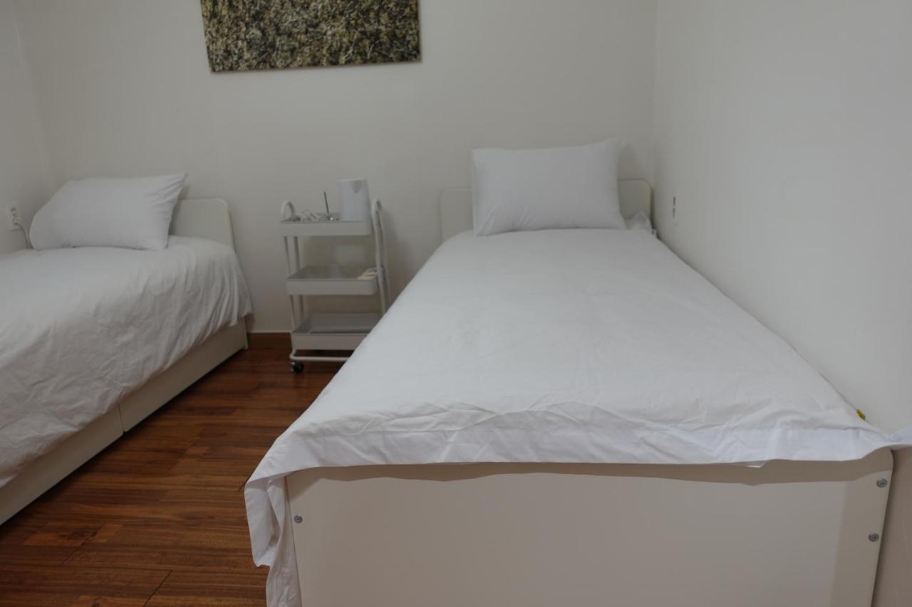 Hostel Jl In Chung-Jeong Сеул Экстерьер фото