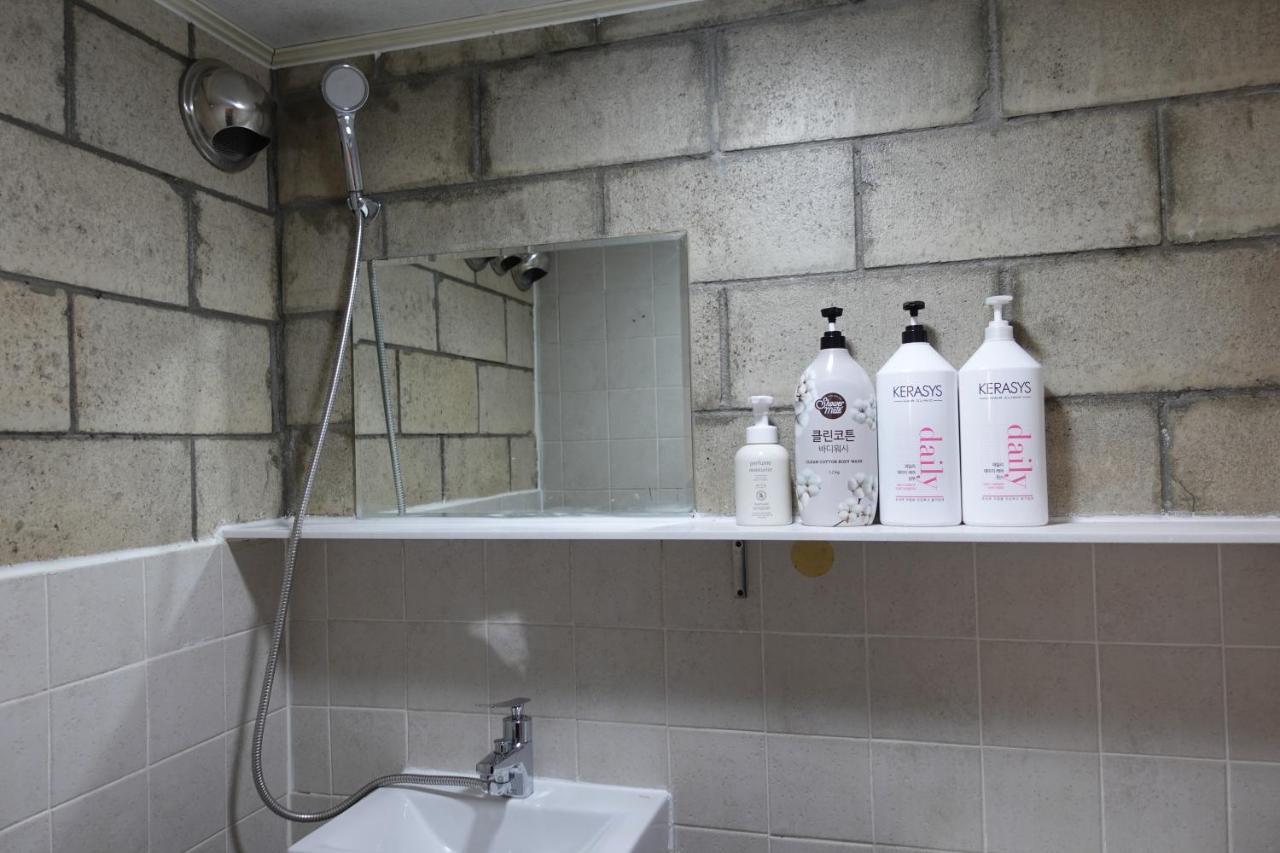 Hostel Jl In Chung-Jeong Сеул Экстерьер фото