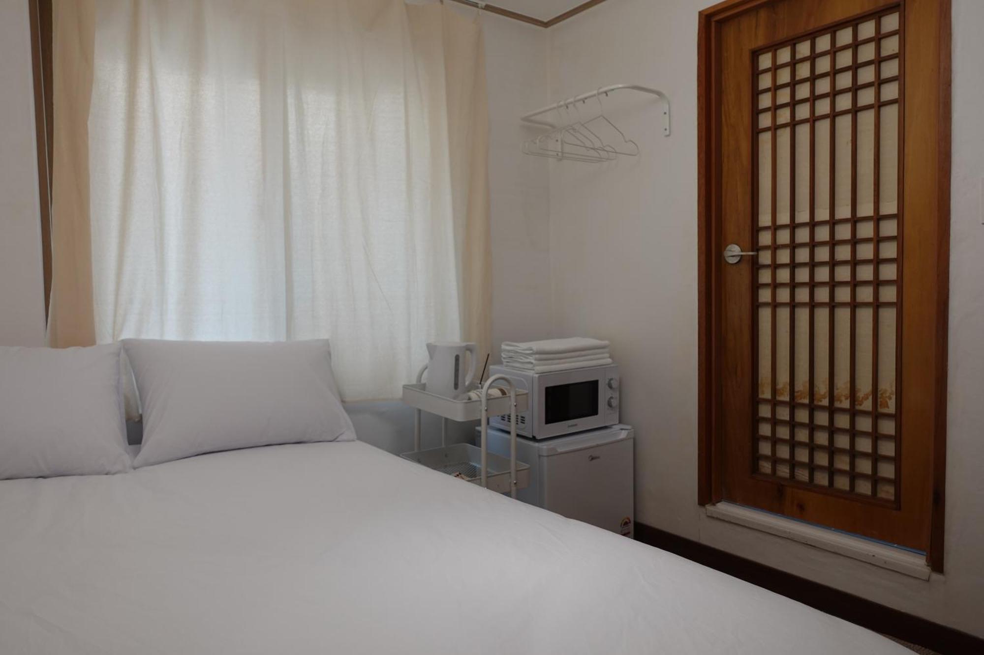 Hostel Jl In Chung-Jeong Сеул Экстерьер фото
